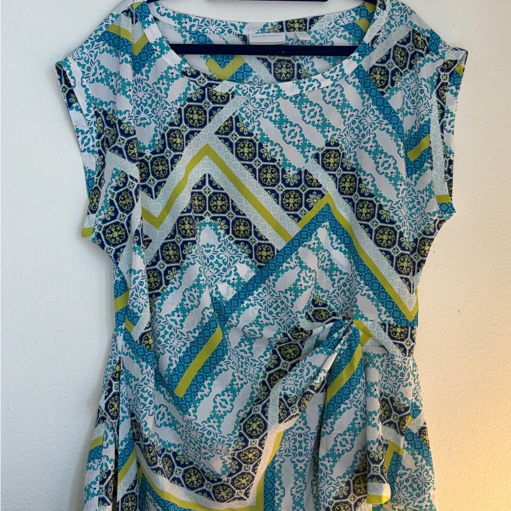 New York and Company Patterned Blue and Yellow Women's Top XL